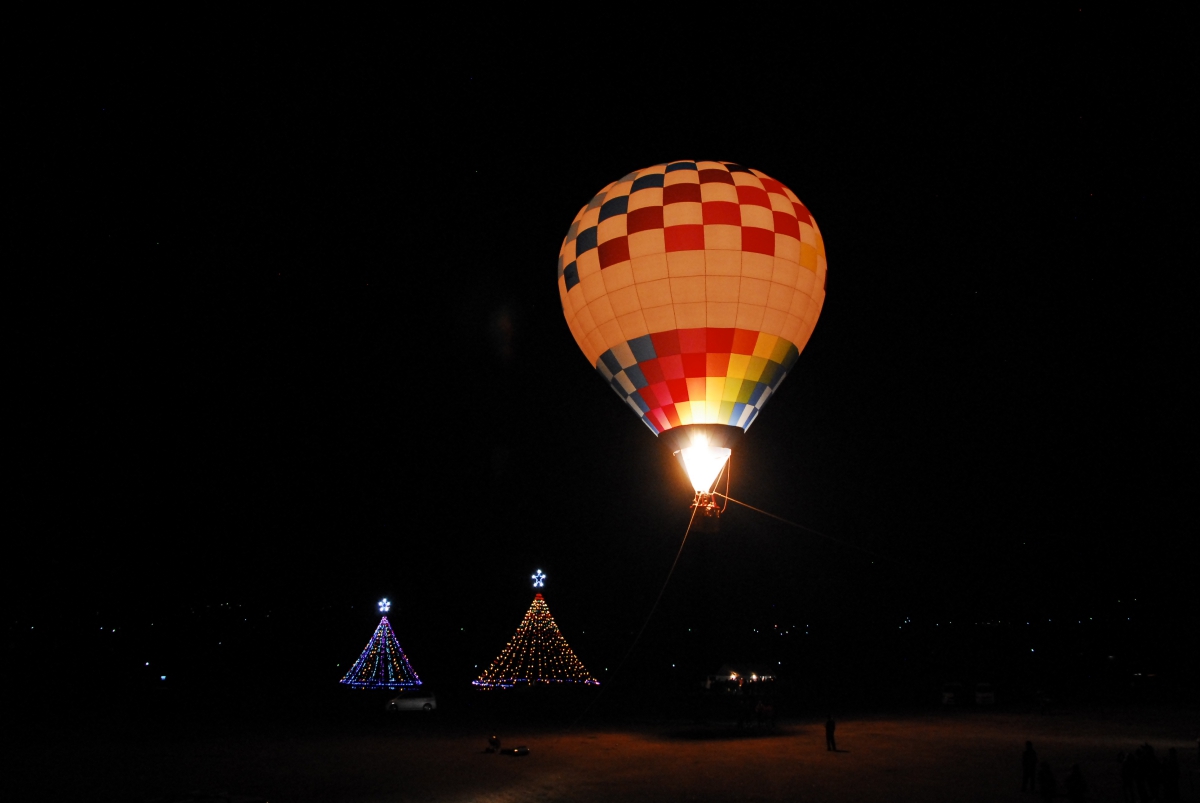 夜の熱気球